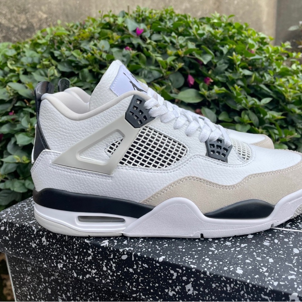 Jordan 4 Retro Mid Military Black Sneakers